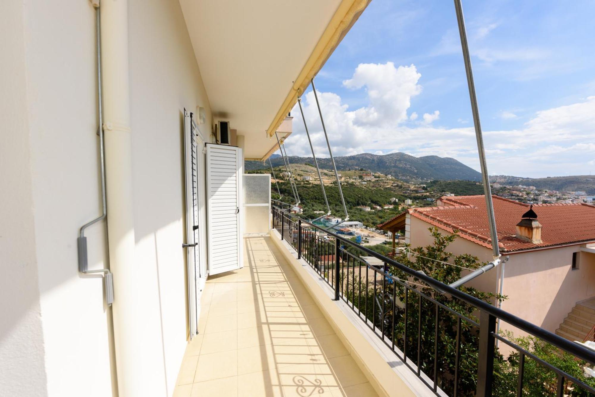 Vasili'S Family Apartments Himare Exterior photo